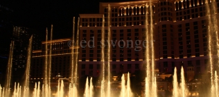 Fountain at Night Bellagio Hotel/Casino, Las Vegas